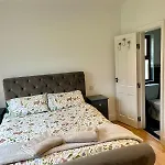 Superb Large 5 Bedroom Home, 6 Beds, Sleeps 10-11 Guest, With Lovely Mountain Views 別荘 キラーニー