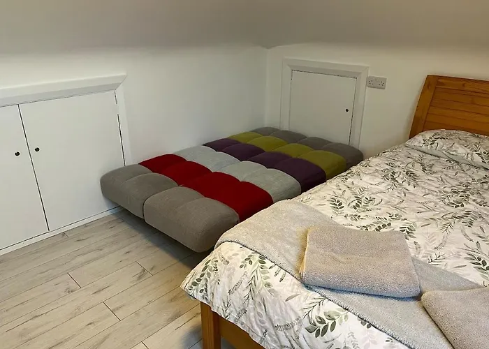 Superb Large 5 Bedroom Home, 6 Beds, Sleeps 10-11 Guest, With Lovely Mountain Views Дом отдыха Килларни