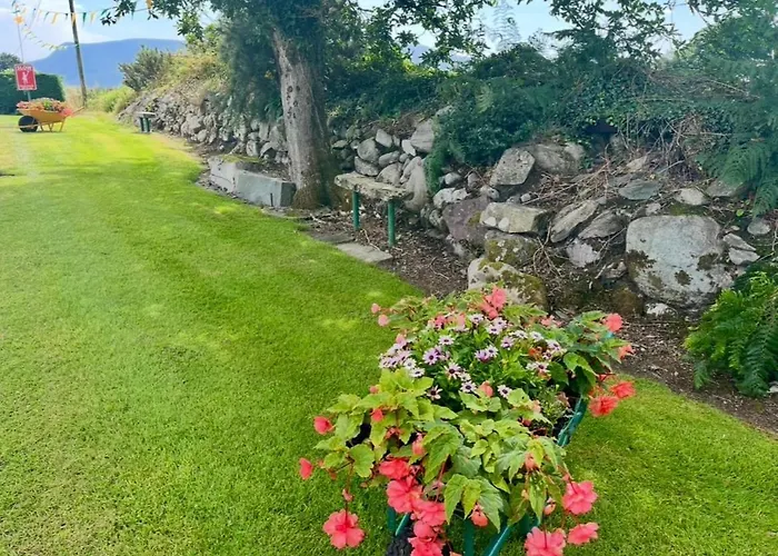 Superb Large 5 Bedroom Home, 6 Beds, Sleeps 10-11 Guest, With Lovely Mountain Views * Килларни